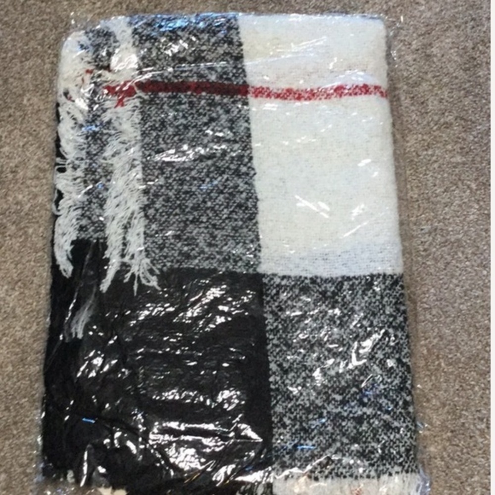 🆕Versatile patterned scarf, multiple patterns NWT - image 6